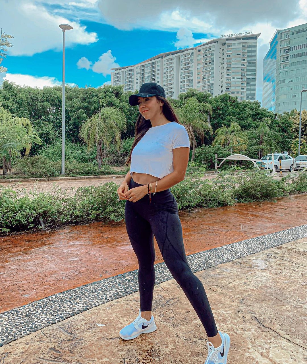 Ana-Chacon-Wallpapers-Insta-Fit-Bio-6